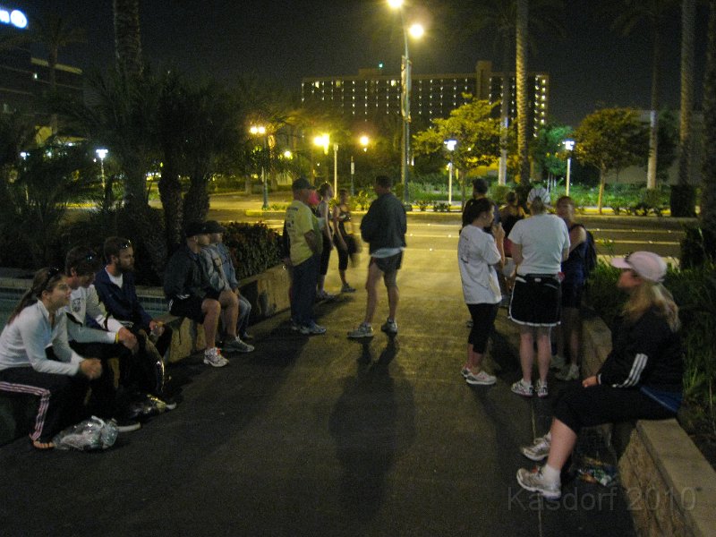 Disneyland 2010 HM Race 0110.JPG - Waiting on the shuttle at the hotel.